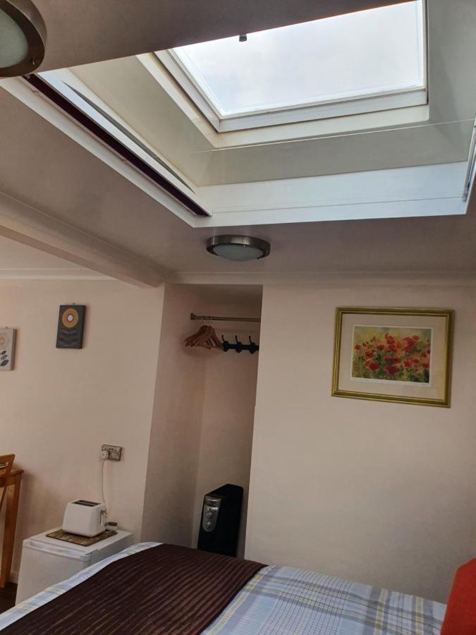 Penryn Guest House, Ensuite Rooms, Free Parking And Free Wifi Stratford-upon-Avon Exterior foto