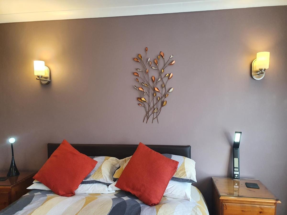 Penryn Guest House, Ensuite Rooms, Free Parking And Free Wifi Stratford-upon-Avon Exterior foto