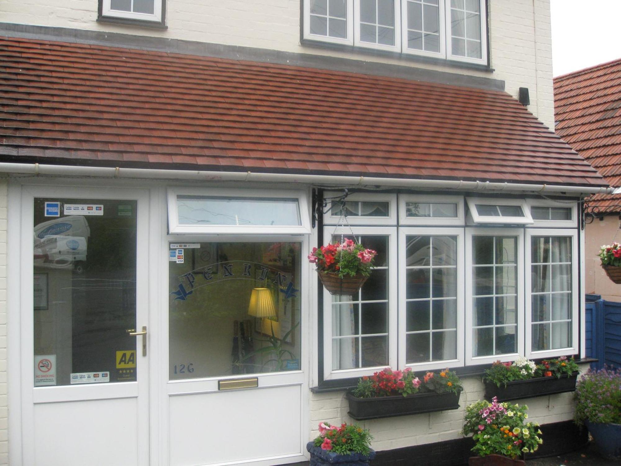 Penryn Guest House, Ensuite Rooms, Free Parking And Free Wifi Stratford-upon-Avon Exterior foto