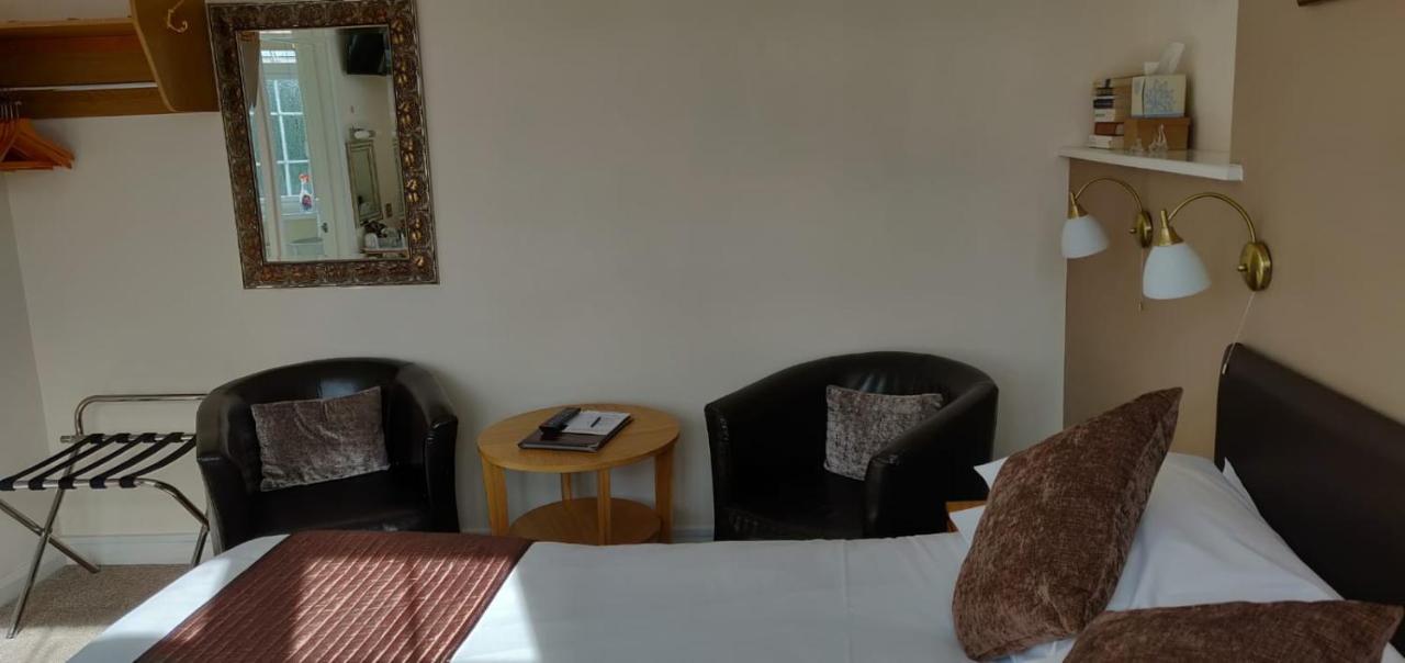 Penryn Guest House, Ensuite Rooms, Free Parking And Free Wifi Stratford-upon-Avon Exterior foto